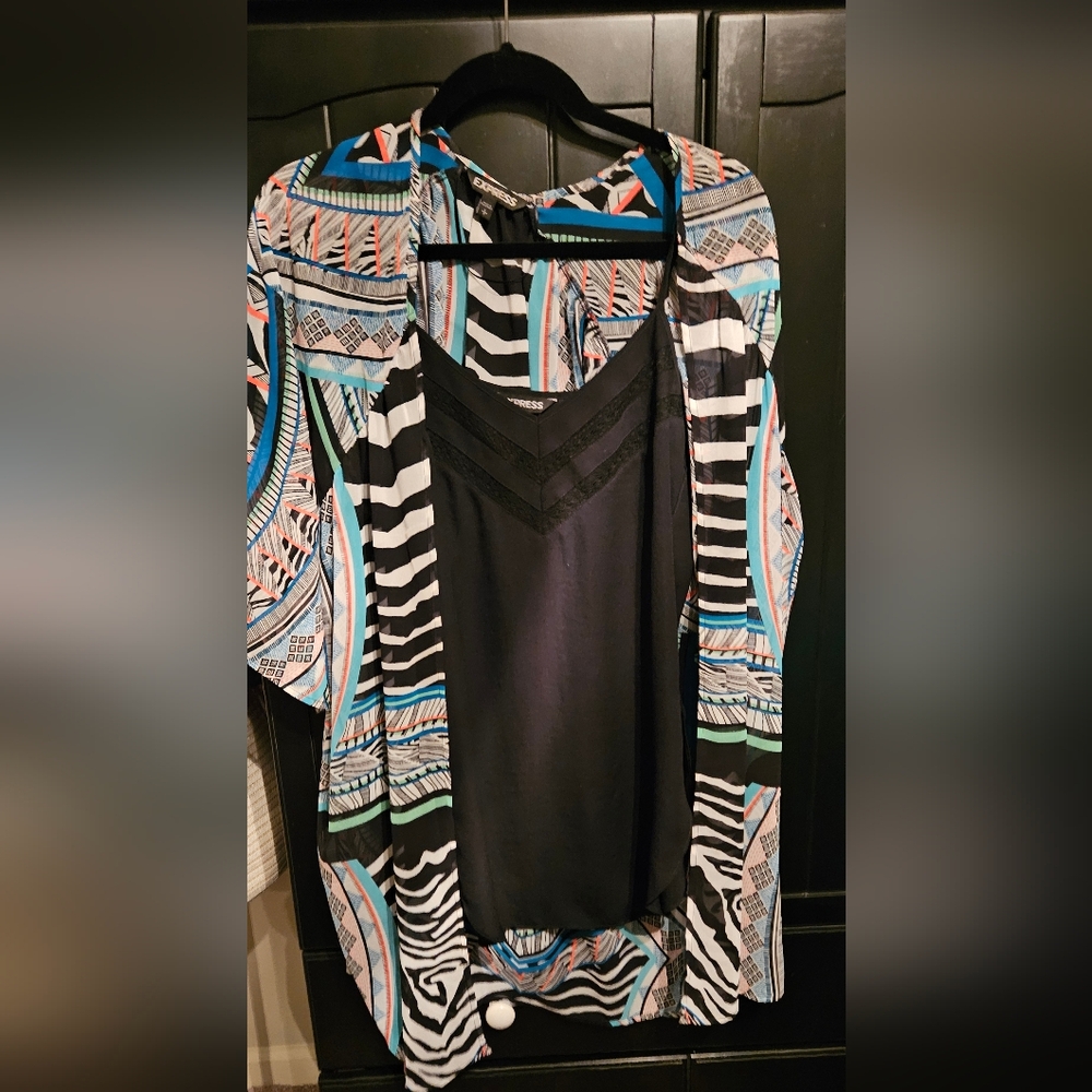 Express Black Camisole And Kamona